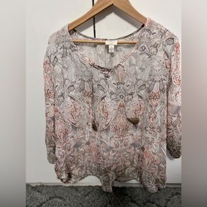 Women’s St. John’s bay shirt size 2x. No stains or holes